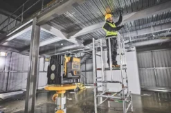 DeWalt DCE0811D1G-GB 12V 1 X 2.0Ah Li-Ion XR Green Self-Levelling Multi-Line Laser Level -Premium Tools 149KJ A2