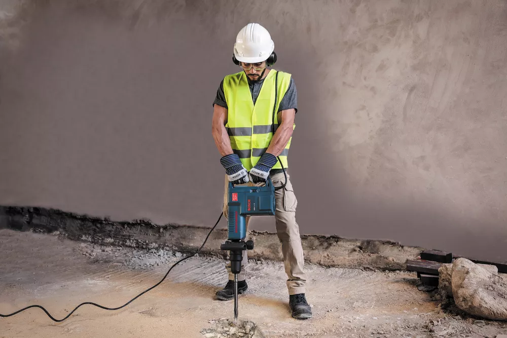 Bosch GSH 11 E 10.1kg SDS Max Electric Demolition Hammer 240V 6 Bosch GSH 11 E 10.1kg SDS Max Electric Demolition Hammer 240V - Image 4