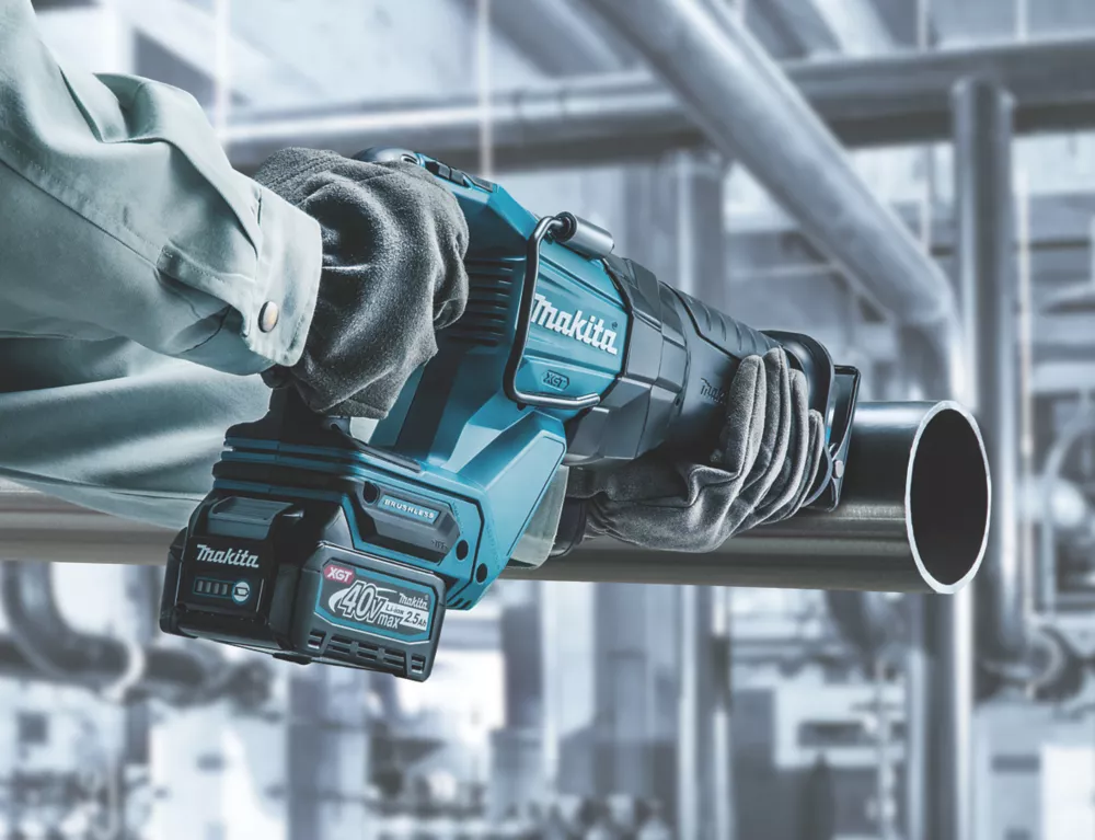 Makita JR001GD202 40V 2 X 2.5Ah Li-Ion XGT Brushless Cordless Reciprocating Saw Kit 6 Makita JR001GD202 40V 2 X 2.5Ah Li-Ion XGT Brushless Cordless Reciprocating Saw Kit - Image 4