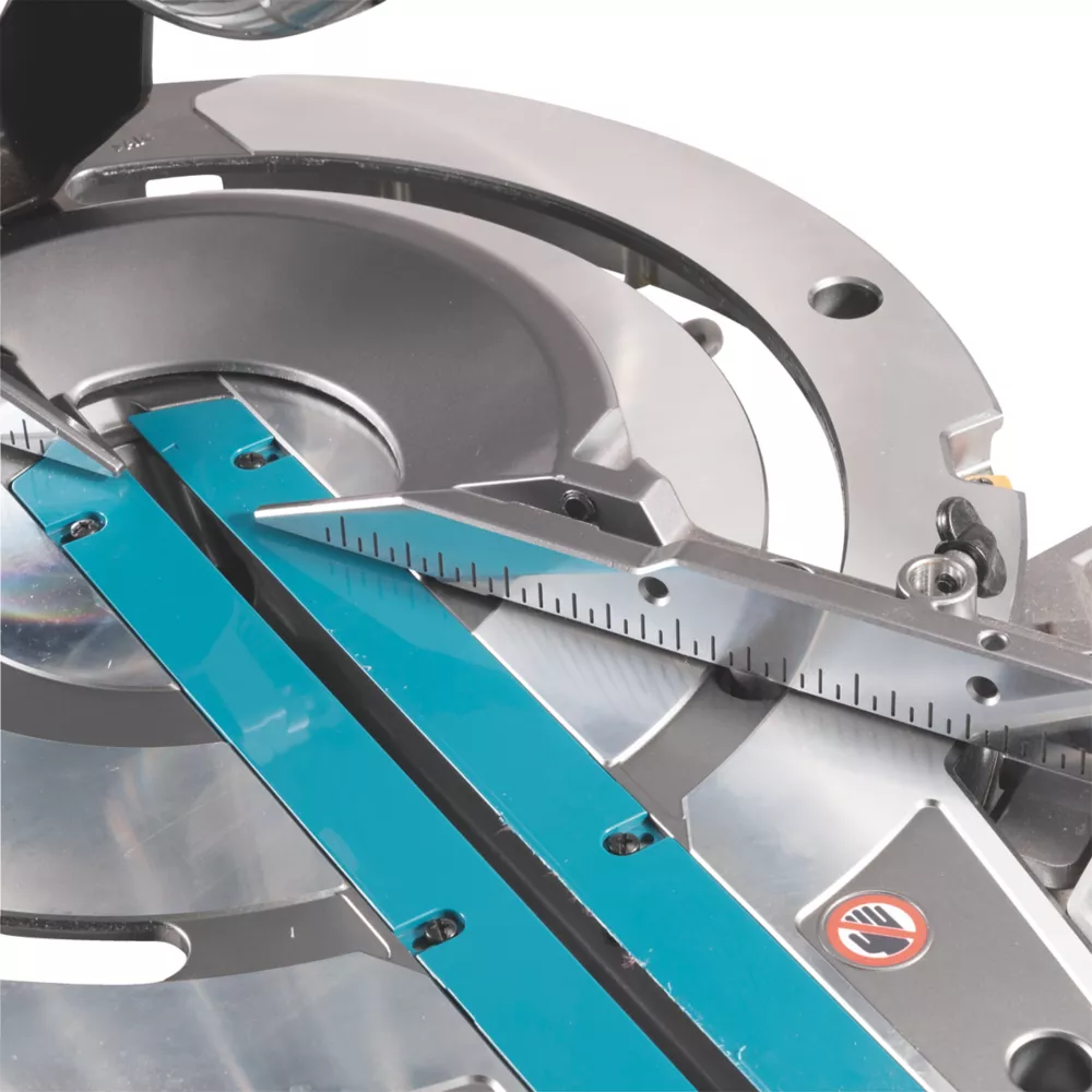 Makita LS003GD201 305mm 40V 2 X 2.5Ah Li-Ion XGT Brushless Cordless Double-Bevel Sliding Compound Mitre Saw 5 Makita LS003GD201 305mm 40V 2 X 2.5Ah Li-Ion XGT Brushless Cordless Double-Bevel Sliding Compound Mitre Saw - Image 3