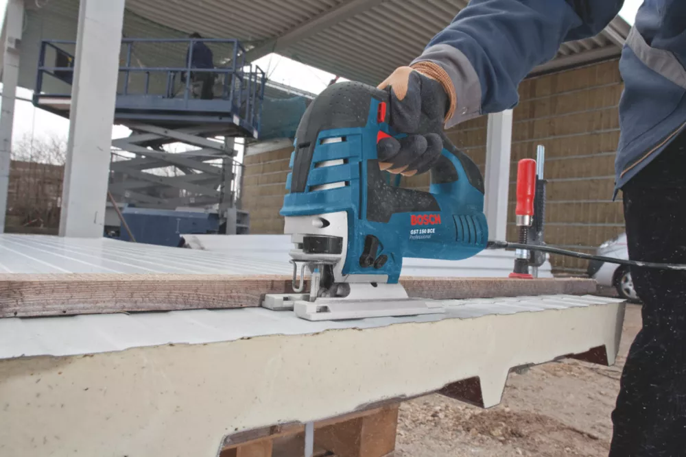 Bosch GST 150 BCE 780W Electric Jigsaw 240V 5 Bosch GST 150 BCE 780W Electric Jigsaw 240V - Image 3