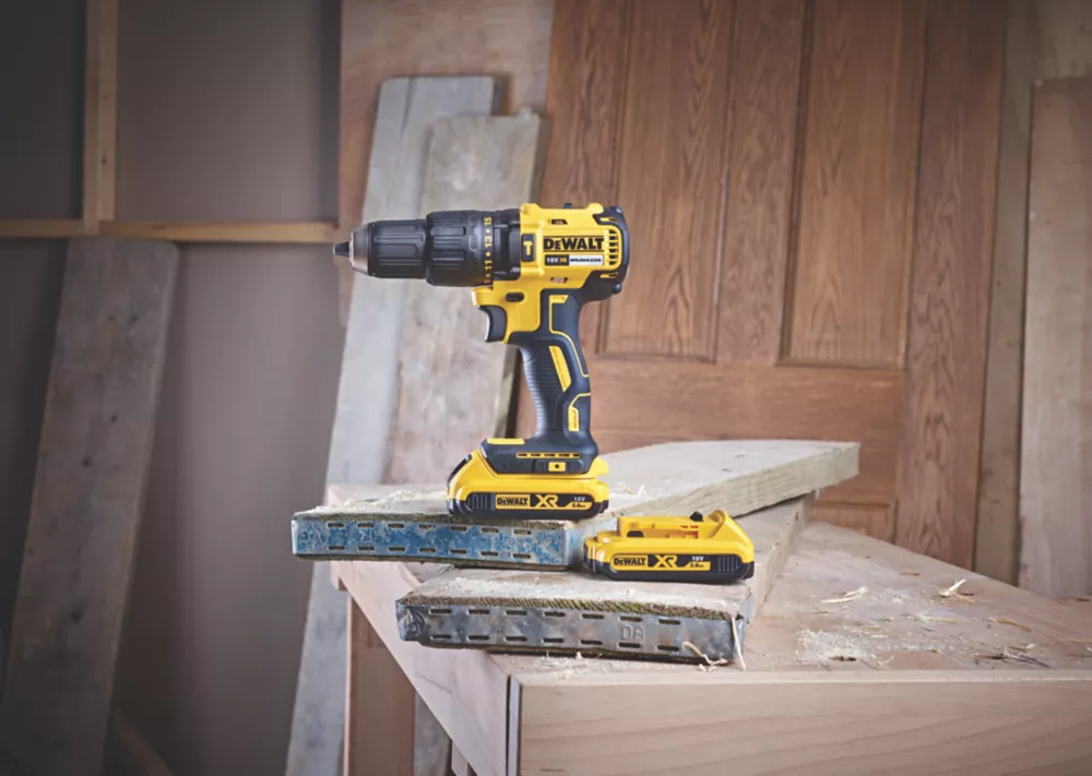 DeWalt DCD778D2T-SFGB 18V 2 X 2.0Ah Li-Ion XR Brushless Cordless Combi Drill 6 DeWalt DCD778D2T-SFGB 18V 2 X 2.0Ah Li-Ion XR Brushless Cordless Combi Drill - Image 4