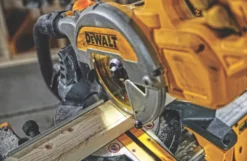 DeWalt DCS777N-XJ 216mm 54V Li-Ion XR FlexVolt Brushless Cordless Single-Bevel Sliding Compound Mitre Saw - Bare -Premium Tools 288KJ A2