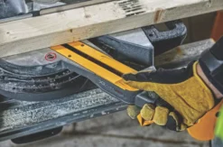 DeWalt DCS777N-XJ 216mm 54V Li-Ion XR FlexVolt Brushless Cordless Single-Bevel Sliding Compound Mitre Saw - Bare -Premium Tools 288KJ A3