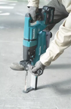 Makita HR007GD201 4.4kg 40V 2 X 2.5Ah Li-Ion XGT Brushless Cordless SDS Plus Rotary Hammer -Premium Tools 453PY A2