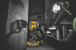 DeWalt DCK2050E2T-GB 18V 2 X 1.7Ah Lithium PowerStack Brushless Cordless Twin Pack -Premium Tools 507VV A8