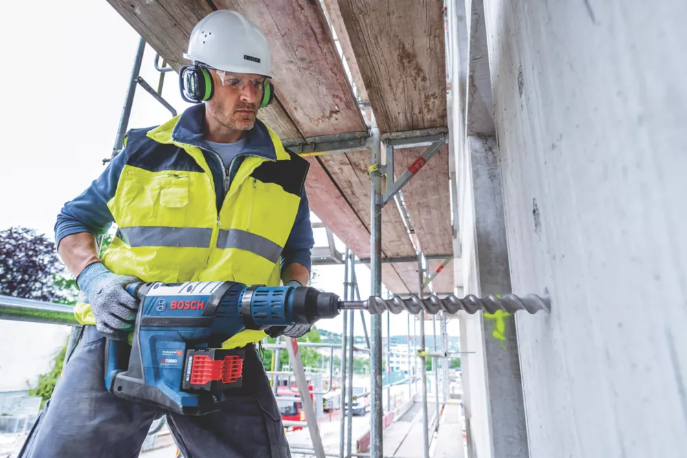 Bosch GBH 18V-45 C 8kg 18V Li-Ion ProCORE Brushless Cordless BITURBO SDS Max Hammer Drill - Bare 4 Bosch GBH 18V-45 C 8kg 18V Li-Ion ProCORE Brushless Cordless BITURBO SDS Max Hammer Drill - Bare - Image 2