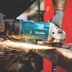 Makita GA7070X1/1 2200W 7" Electric Angle Grinder 110V -Premium Tools 859RF A4