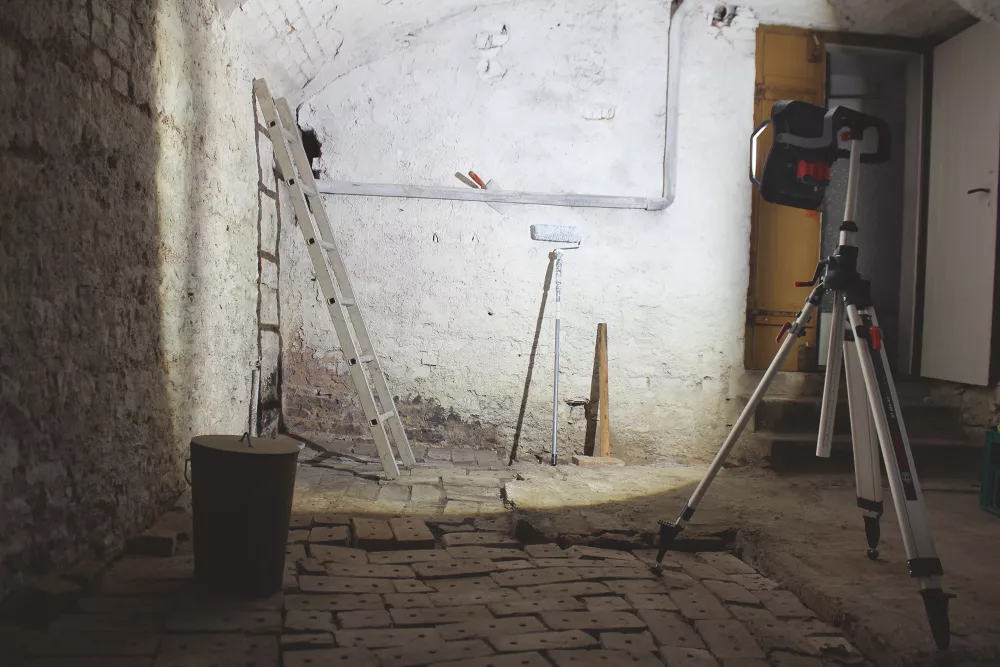 Bosch GLI 18V-4000 C Professional 18V Li-Ion Cordless Site Light - Bare 5 Bosch GLI 18V-4000 C Professional 18V Li-Ion Cordless Site Light - Bare - Image 3